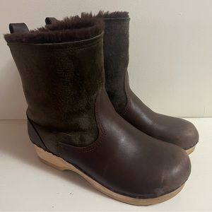 Sven 7 inch shearling lined clog boots size 41